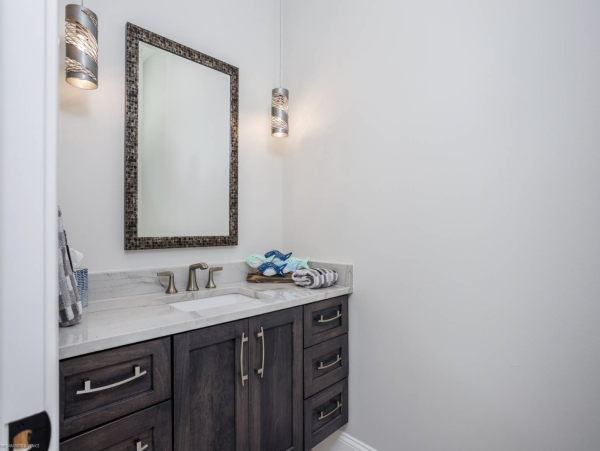 Luxurious Vacation Pool Home in Siesta Key 5 min walk to beach